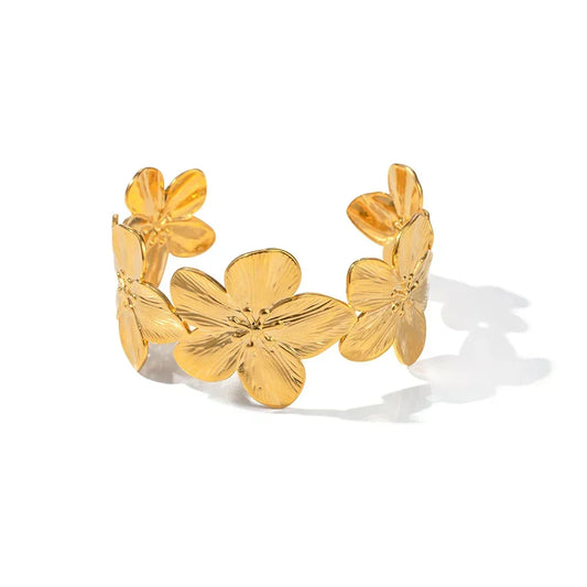 Goldenes Rosenarmband