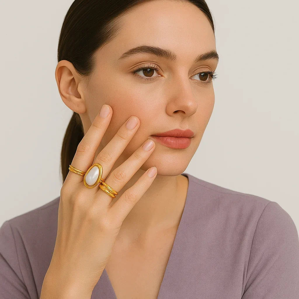 Luna Pearl Ring